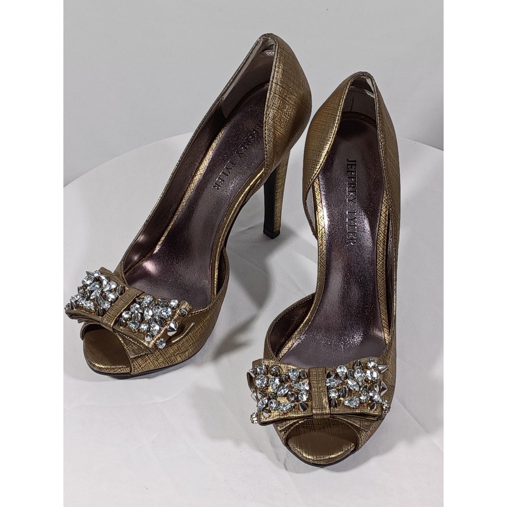 Jeffrey Tyler Shoes Womens Size 8.5 Gold Emerald Peep Toe Heels Jeweled Bow